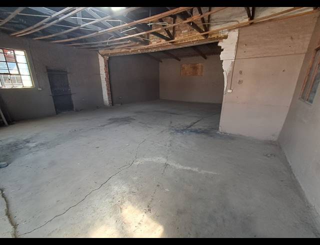 M² WORKSHOP TO LET IN NOLDICK